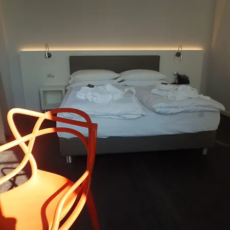 Albergo Dongo 3*