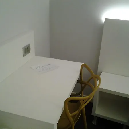 호텔 Albergo Dongo 3*