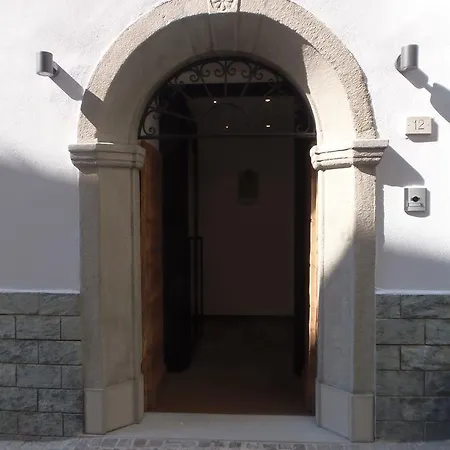 Albergo Dongo 동고