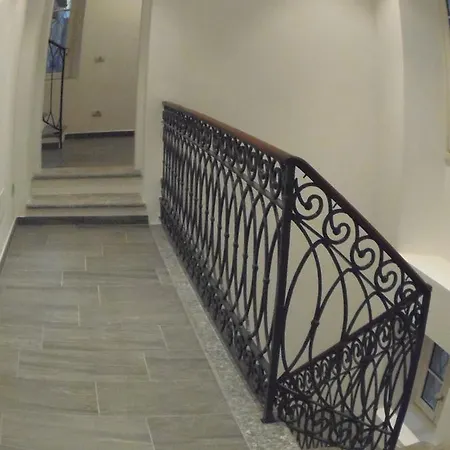 Hotel Albergo Dongo 3*