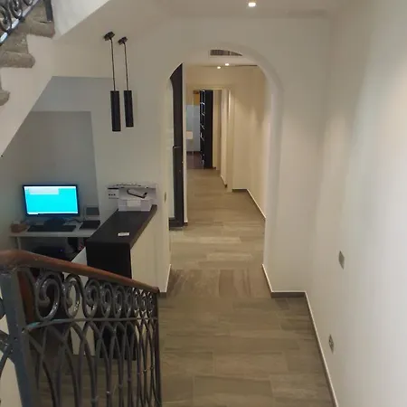 Albergo Dongo 3* 동고
