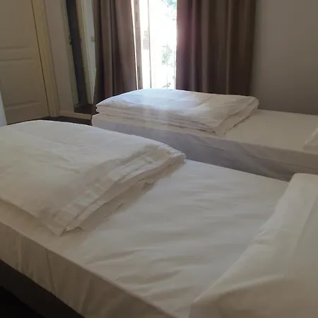 Albergo Dongo 3*