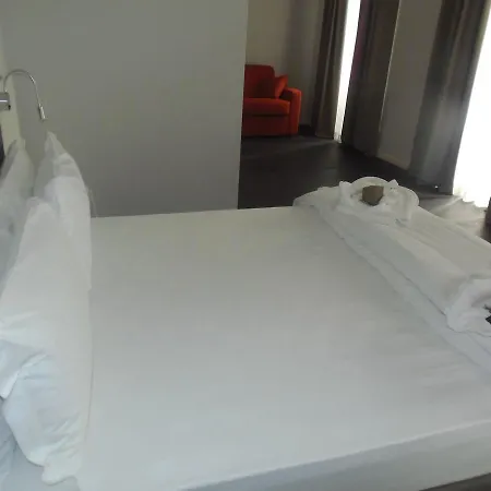 Albergo Dongo 3* 동고