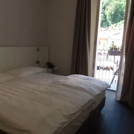 Albergo Dongo 3* 동고