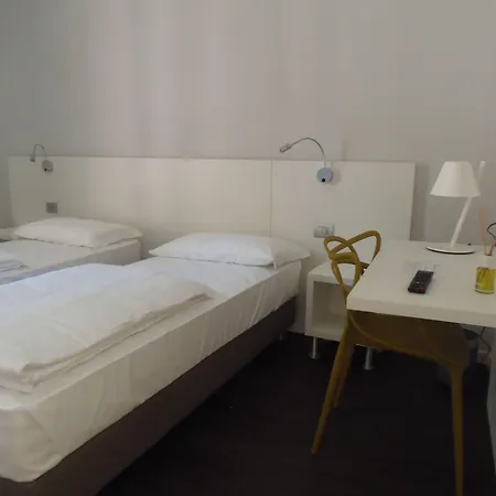 Albergo Dongo 호텔 3*