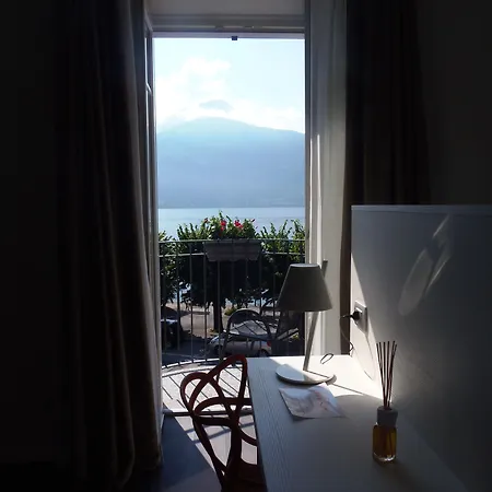 Albergo Dongo 3*